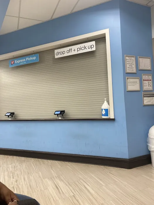 Walgreens Pharmacy 9