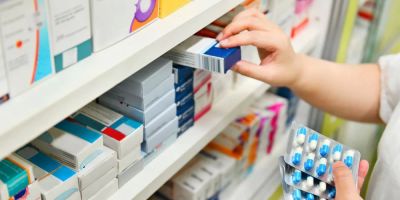 How Pharmacies Handle Medication Shortages During Emergencies in the US